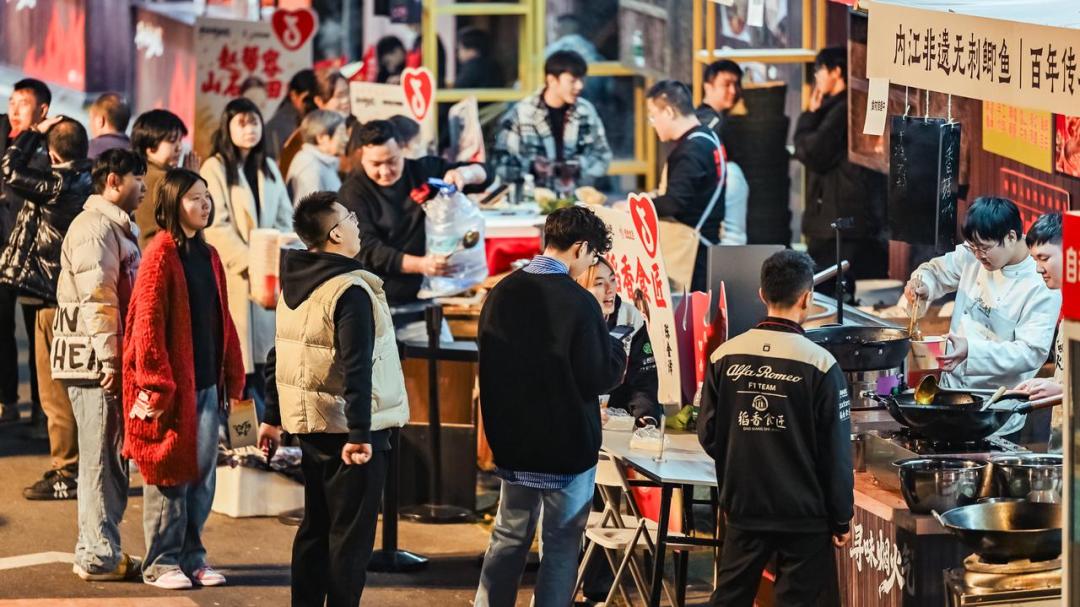 千万人参与创作，275万商家获益，抖音凭什么能做烟火小店生意？