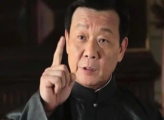 68岁寇世勋近况,晚年常伴原配家人,二房3子女海外留学