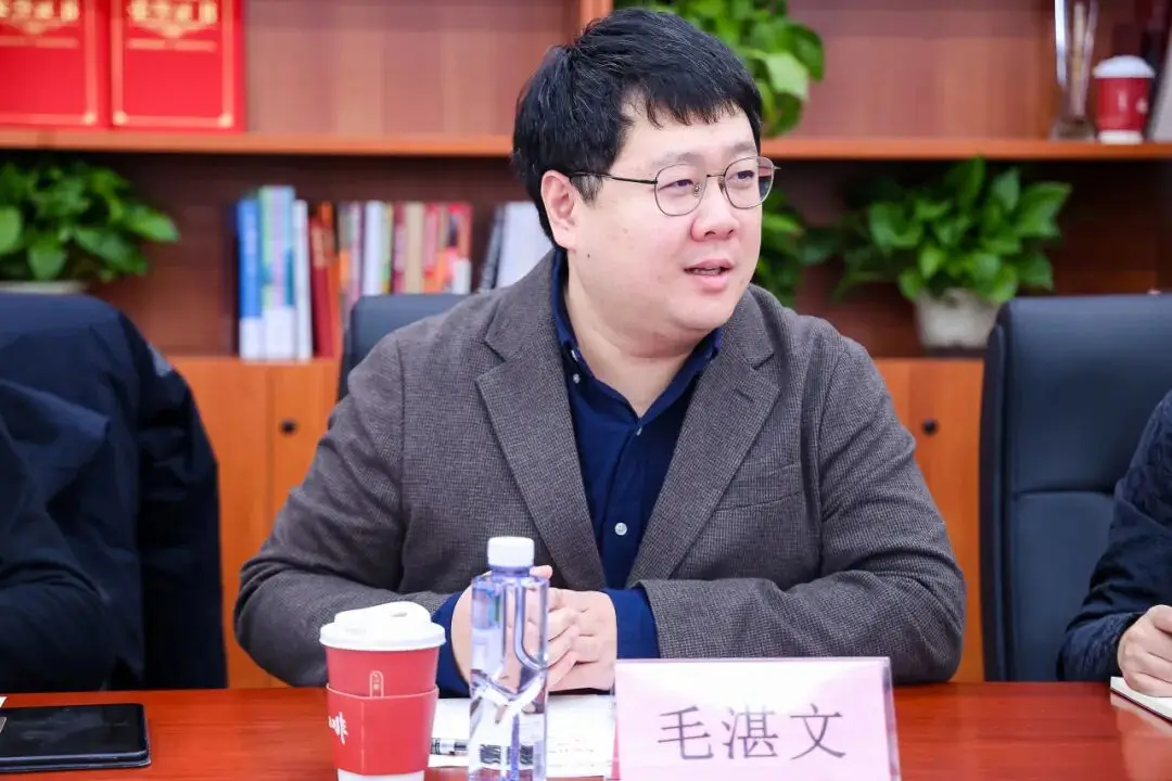 从“协议”到“续章”：一场持续三年仍将继续的校媒双向奔赴