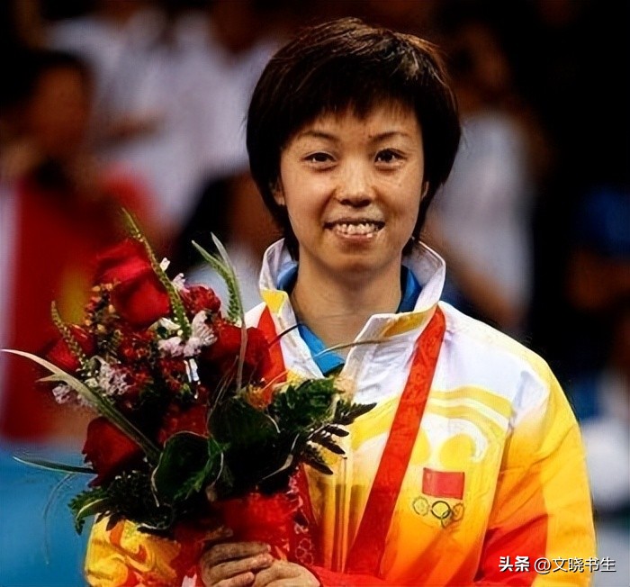 富商徐威：与12年女友袁立分手，转身娶了张怡宁，全靠岳母撑腰