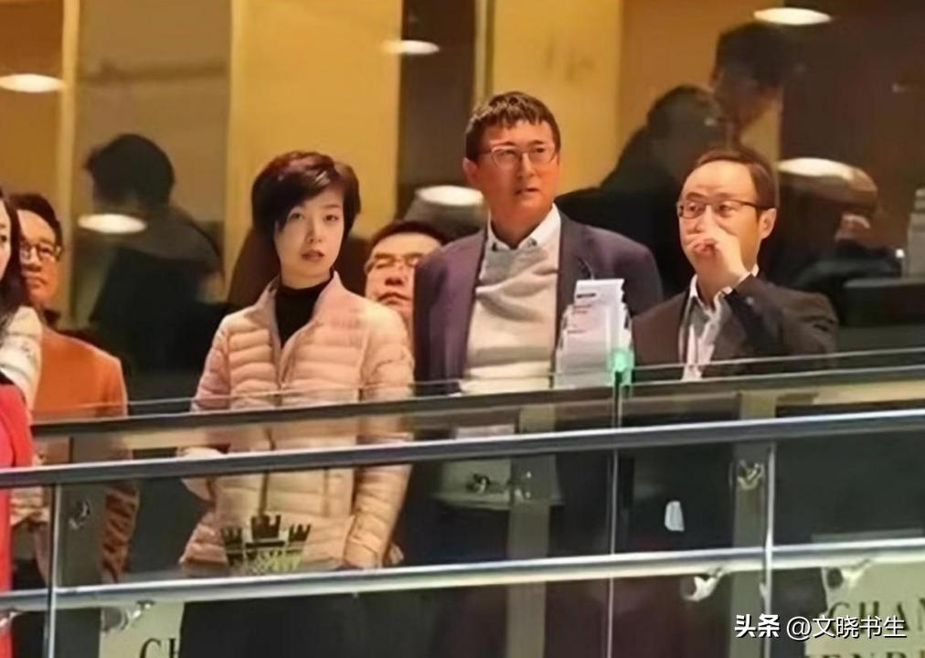 富商徐威：与12年女友袁立分手，转身娶了张怡宁，全靠岳母撑腰