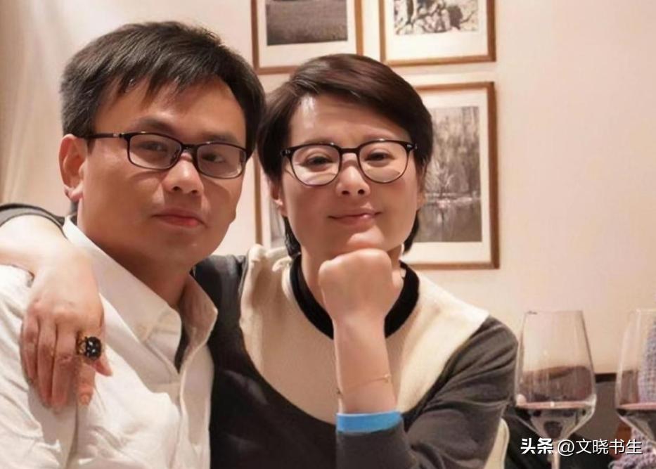 富商徐威：与12年女友袁立分手，转身娶了张怡宁，全靠岳母撑腰