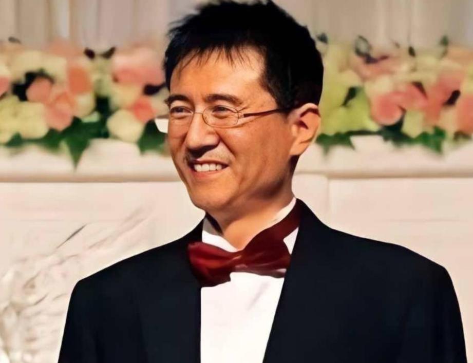 身价300亿富商徐威，宠袁立12年，为何转身迎娶奥运冠军张怡宁？