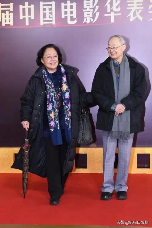 羊胎素事件不算大，斯琴高娃恐怕最后悔的就是认识袁立