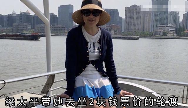 与富商同居12年，与两任前夫闪离，三婚嫁给穷诗人的袁立不后悔？