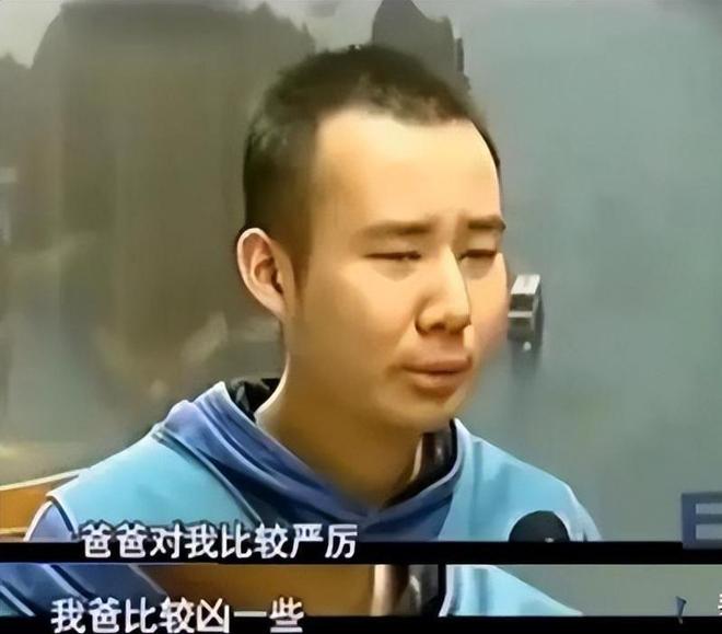 大学生药家鑫被判死刑，想捐出眼角膜，父亲拒绝：你把罪恶都带走