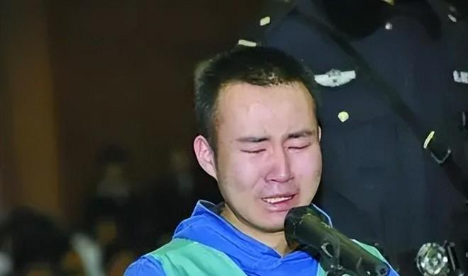 大学生药家鑫被判死刑，想捐出眼角膜，父亲拒绝：你把罪恶都带走