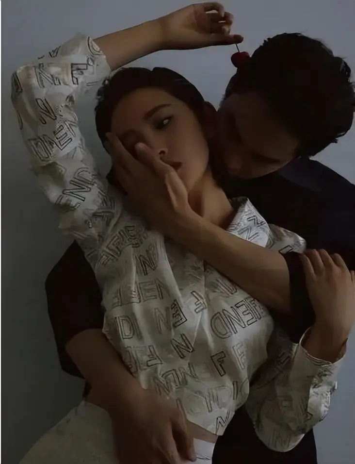 有一种“反噬”叫张若昀和唐艺昕,结婚四年现在善恶报应终于来了