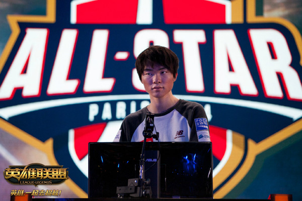 英雄联盟洲际系列赛中韩恩怨交锋史 OMG与皇族的坎坷历程