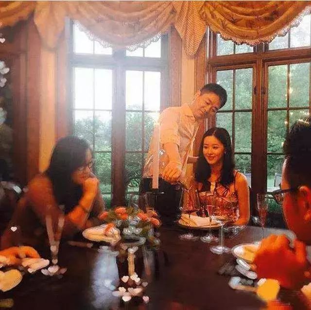 章泽天抛售9000万澳洲豪宅！其名下3套数亿别墅，最大有80多间房