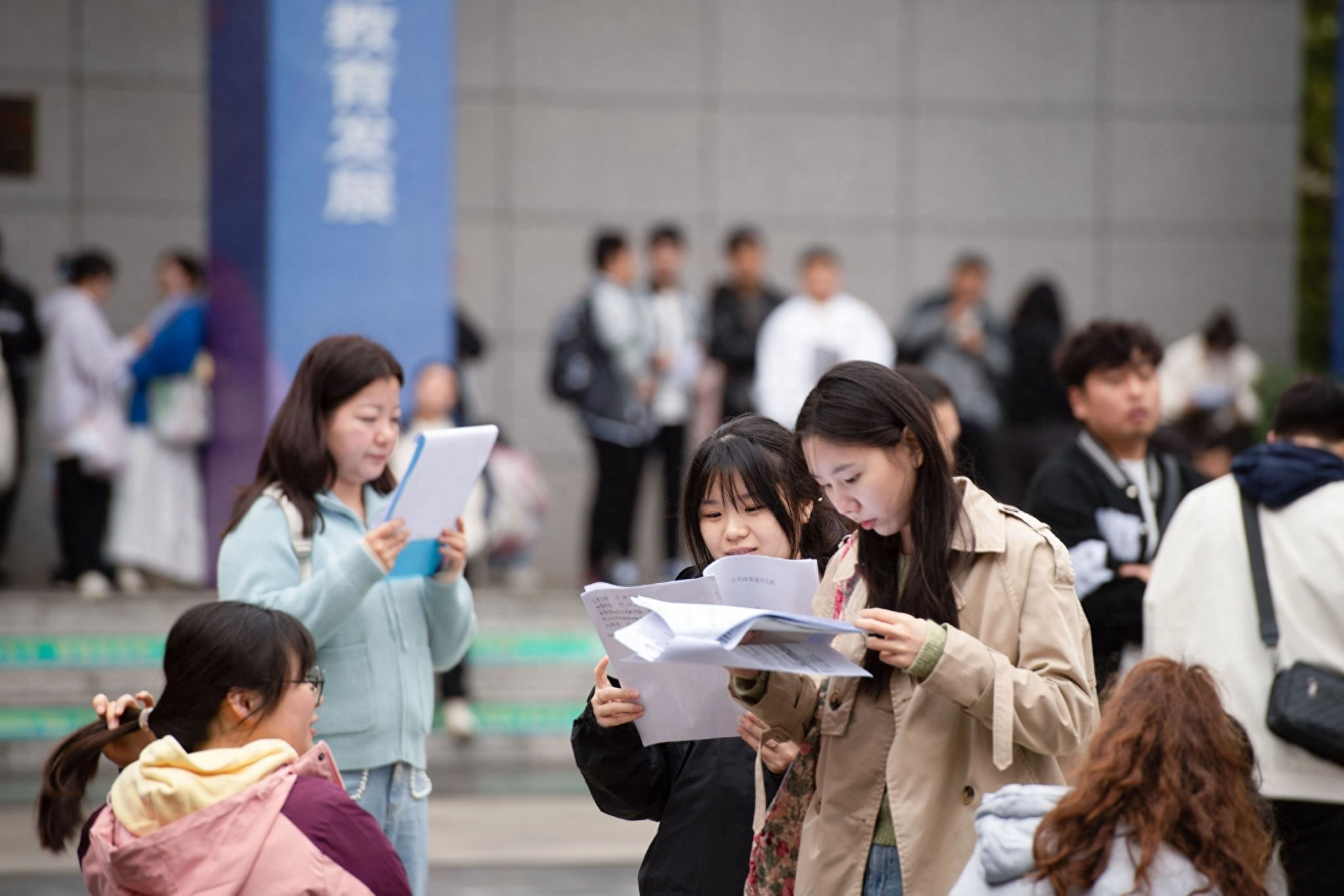 江苏2024年10月高等教育自学考试顺利举行