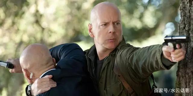 动作电影《特种部队2：全面反击》巨石强森布鲁斯威利斯领衔主演