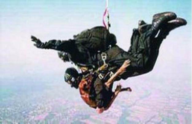 你知道维也纳的音乐，但你不知道的是维也纳的“眼镜蛇”部队！