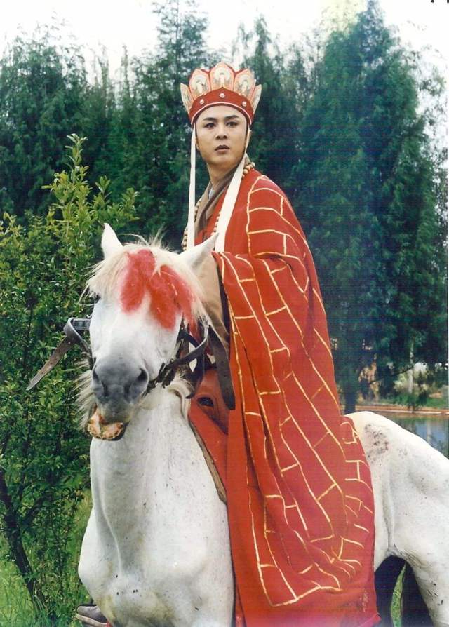 35年过去了，《西游记》三位唐僧演员的老年生活，差距也太大了吧