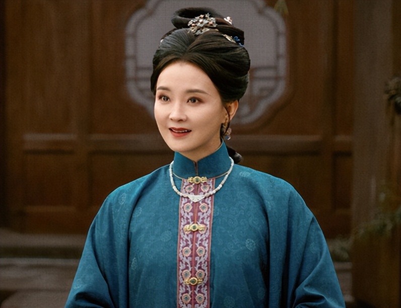 王艳19岁儿子越来越优秀了