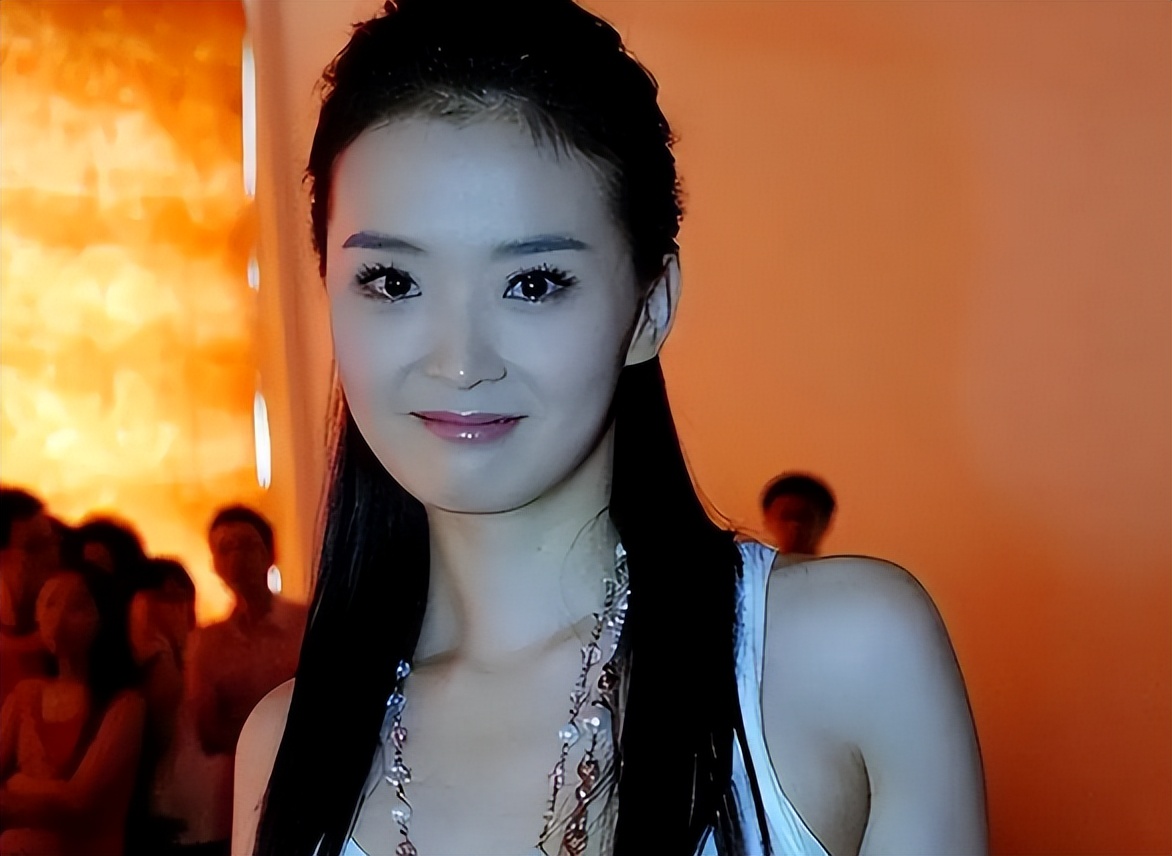 王艳19岁儿子越来越优秀了