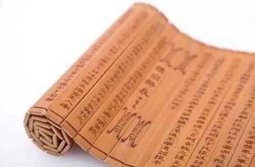 中国最重要的典籍为什么叫做“经”？