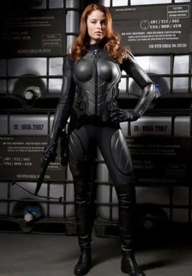 习惯了动作戏的阿德沃尔，这次要跟“眼镜蛇”较量一下了