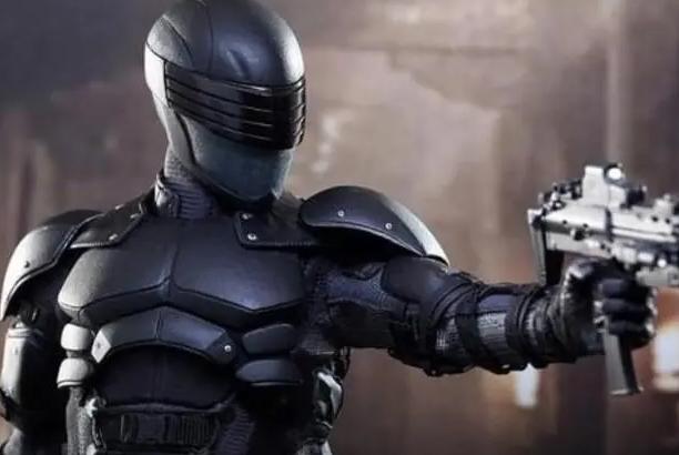 习惯了动作戏的阿德沃尔，这次要跟“眼镜蛇”较量一下了