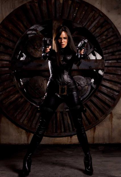 习惯了动作戏的阿德沃尔，这次要跟“眼镜蛇”较量一下了