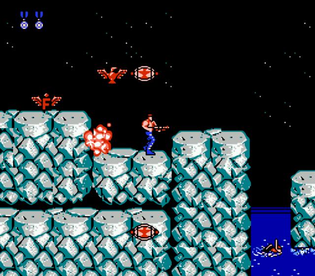 《魂斗罗》三十年后才搞懂F弹是什么玩意，关键时候能派上大用场