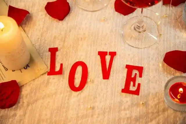 今夕又七夕，谁共你相依？纪念七夕节，附诗两首