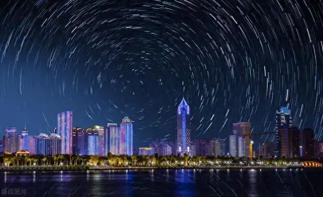 今夕又七夕，谁共你相依？纪念七夕节，附诗两首