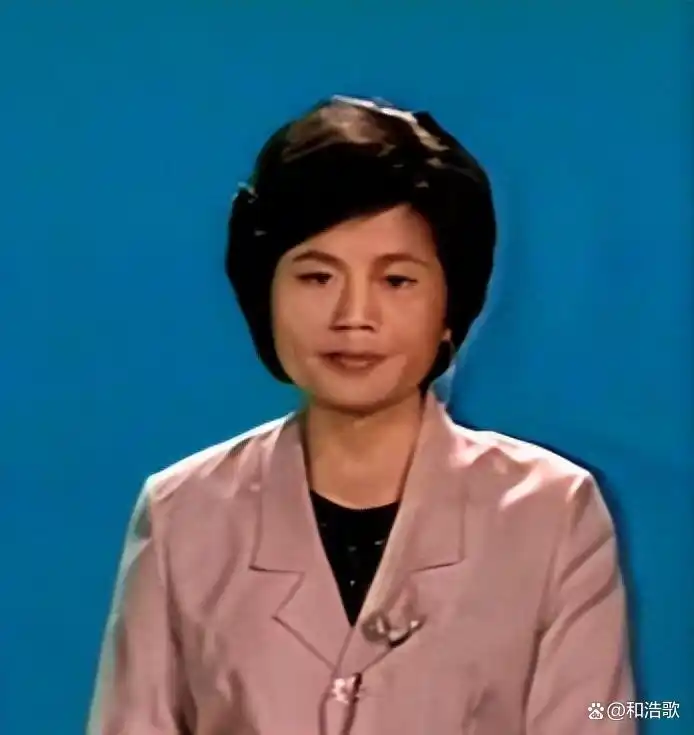 与丈夫相守48年，搭档罗京去世后自愿离职，邢质斌如今怎样了？