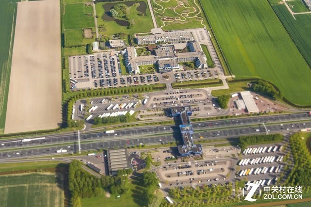 丢掉无人机!教你如何在飞机上拍风光