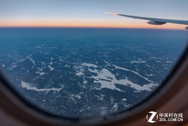 丢掉无人机!教你如何在飞机上拍风光