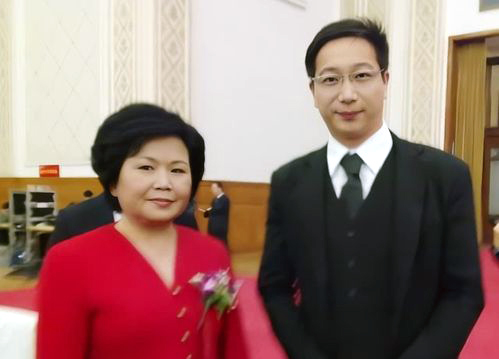 《新闻联播》前主播邢质斌:与初恋丈夫相爱一生