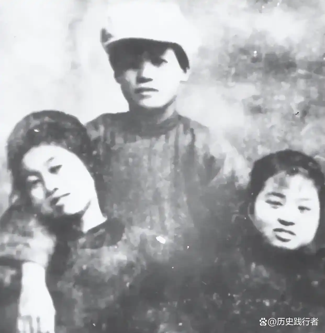 政治生涯的戏剧性转折：副总理被开除党籍，晚年为何能恢复名誉？