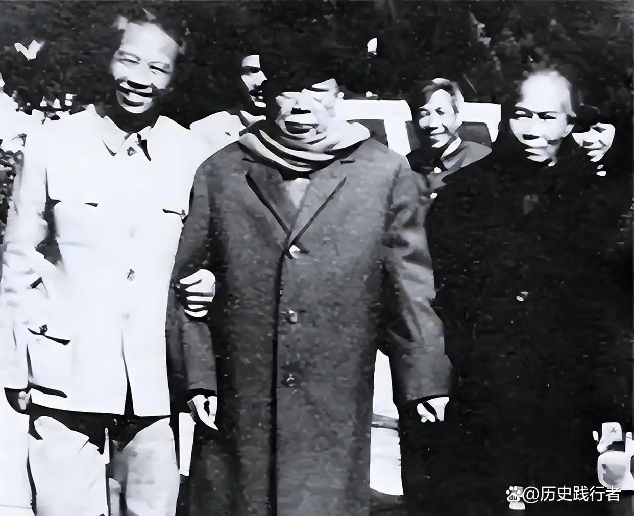 政治生涯的戏剧性转折：副总理被开除党籍，晚年为何能恢复名誉？