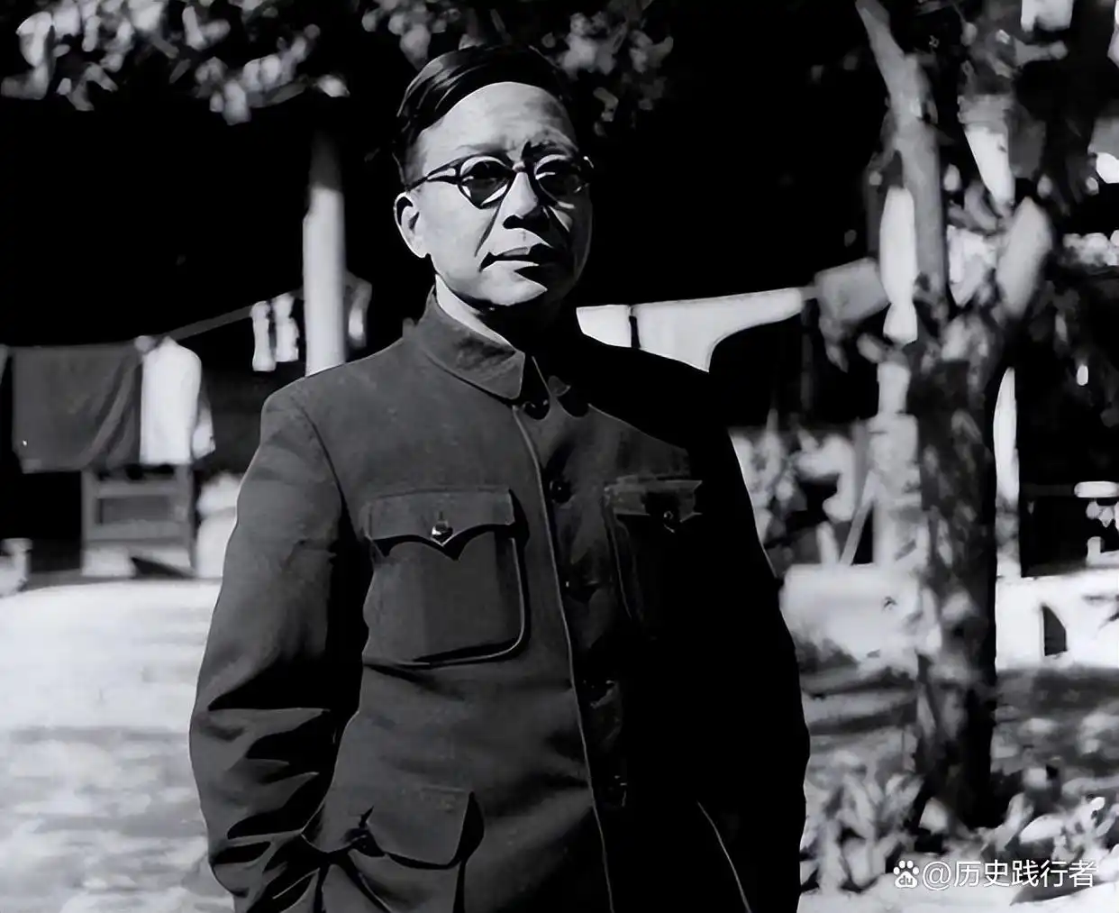 政治生涯的戏剧性转折：副总理被开除党籍，晚年为何能恢复名誉？