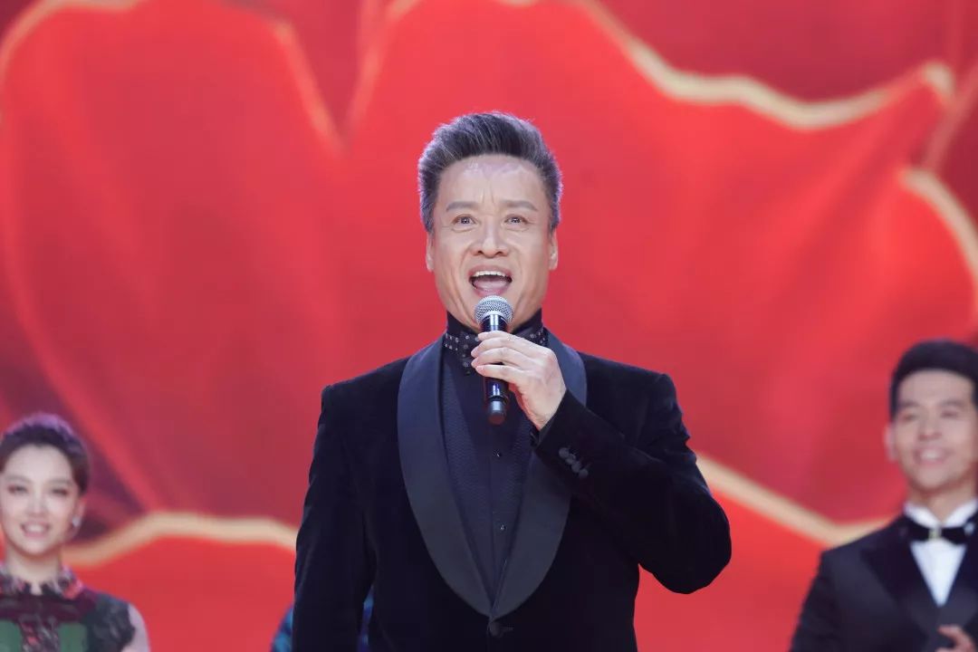 官媒亲自点名,68岁阎维文暴露真实处境,李双江一个字都没说错