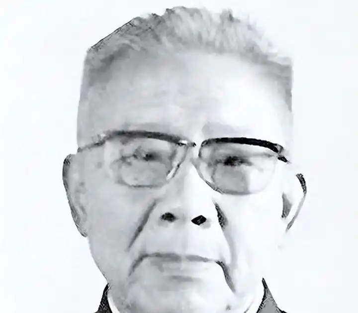 副总理跌宕人生 60岁撤职 73岁重获名誉