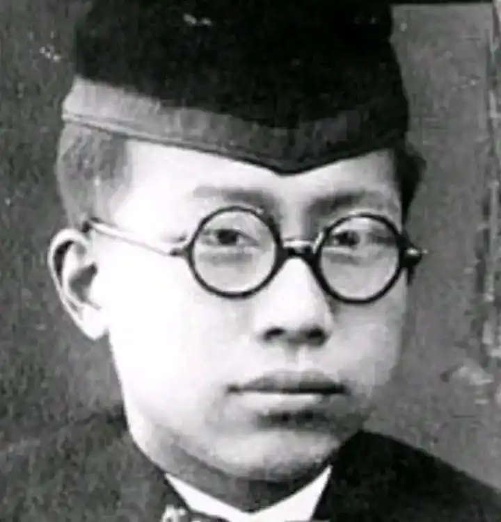 副总理跌宕人生 60岁撤职 73岁重获名誉