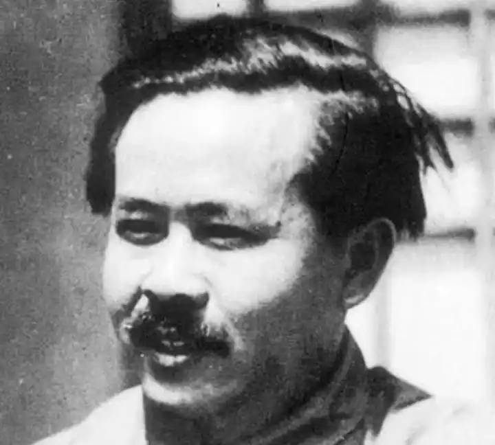 副总理跌宕人生 60岁撤职 73岁重获名誉