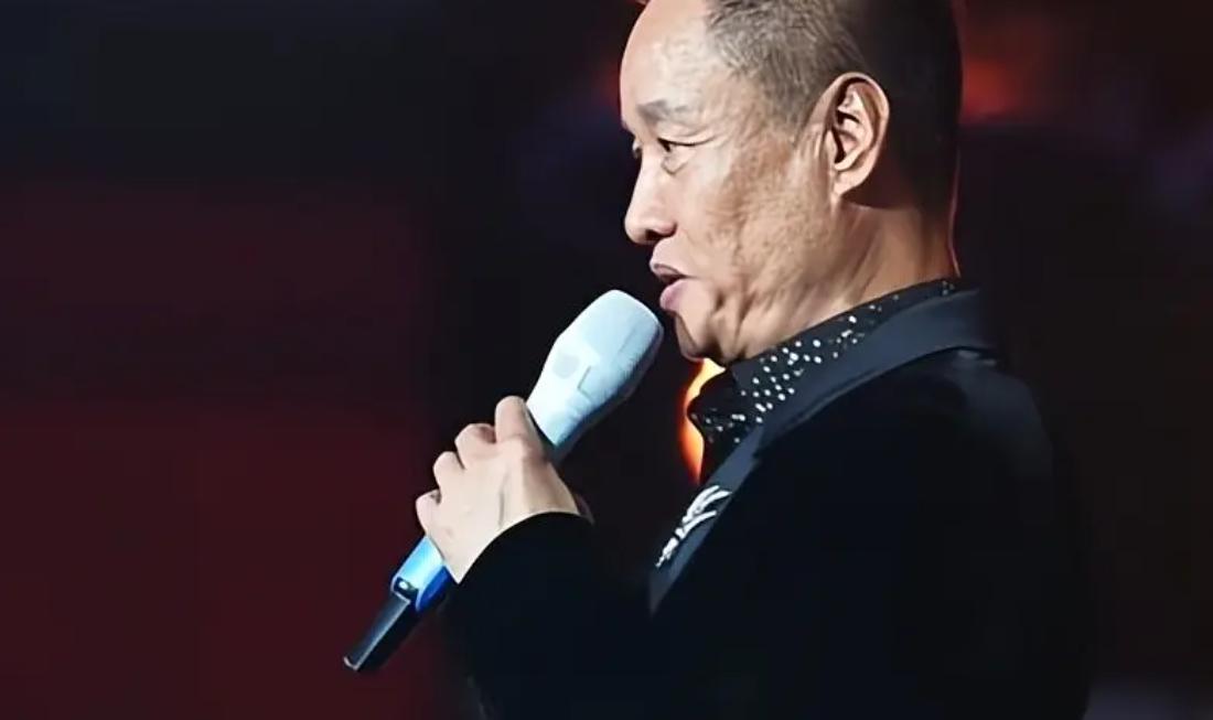 为艺术献身55年，陪妻子抗癌36年，67岁还在唱的阎维文是真男人