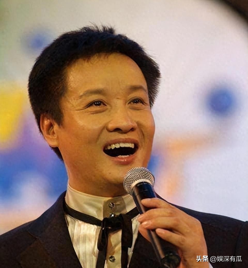 “人民歌唱家”阎维文：对爱妻一见钟情，陪妻子抗癌36年不离不弃