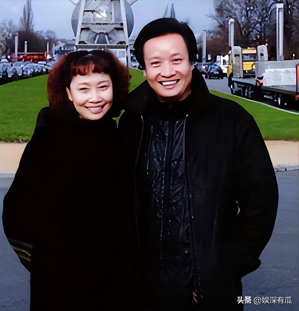 “人民歌唱家”阎维文：对爱妻一见钟情，陪妻子抗癌36年不离不弃