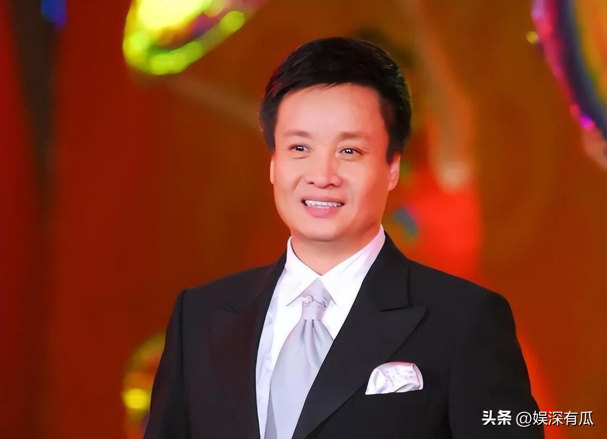 “人民歌唱家”阎维文：对爱妻一见钟情，陪妻子抗癌36年不离不弃