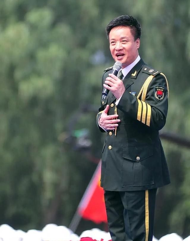 人民日报亲自点名，阎维文真实处境暴露，李双江一个字都没说错