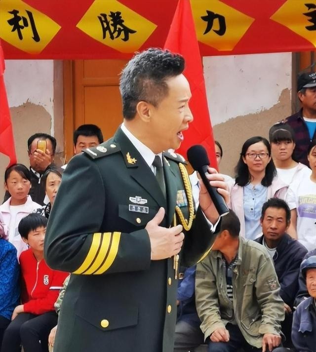 人民日报亲自点名，阎维文真实处境暴露，李双江一个字都没说错