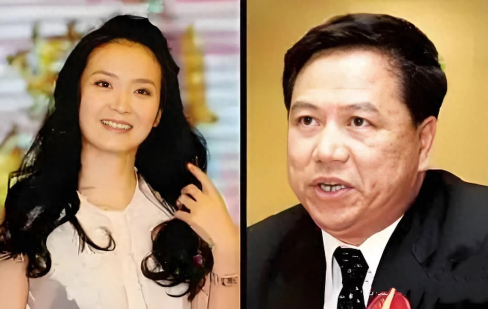 王艳晒家庭照，扎马尾看着比小8岁继子年轻，球球比王烁帅很多