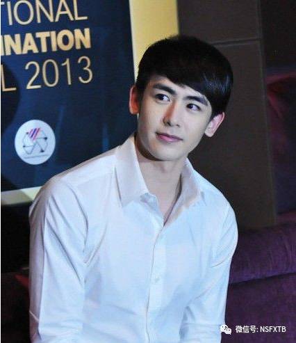 娃娃脸男生好看的发型