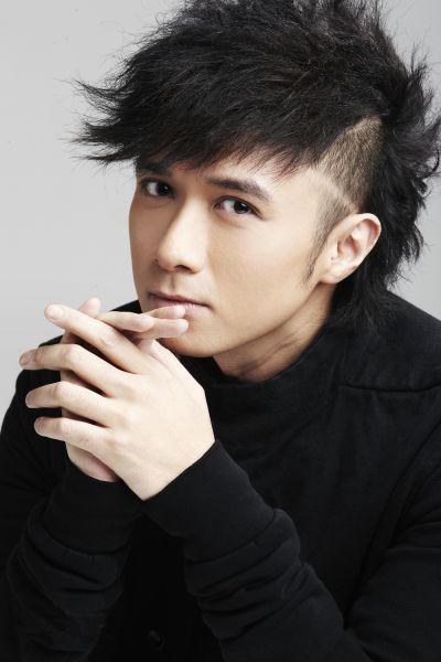 娃娃脸适合什么发型男生（适合娃娃脸男士的九款发型）