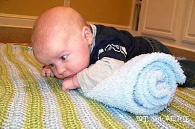 婴幼儿早教游戏有哪些？在家怎么给孩子做早教？超详细的0-3岁婴幼儿早教游戏，建议收藏备用（0~1岁）