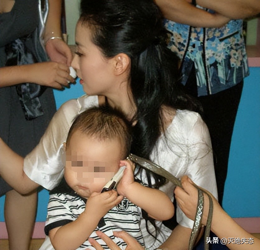 丈夫王志才失联7年，王艳丢失的面子，这次竟被19岁儿子找了回来