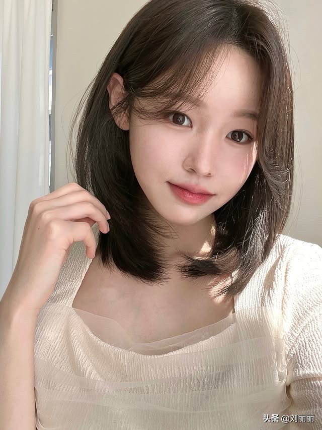 2025韩系短发封神指南|精灵短发层次波波头,选对秒变氛围感美女